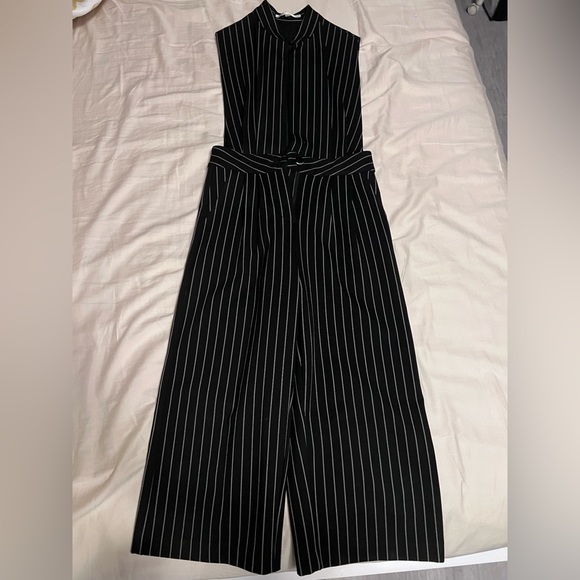 jumpsuit - Picture 3 of 4